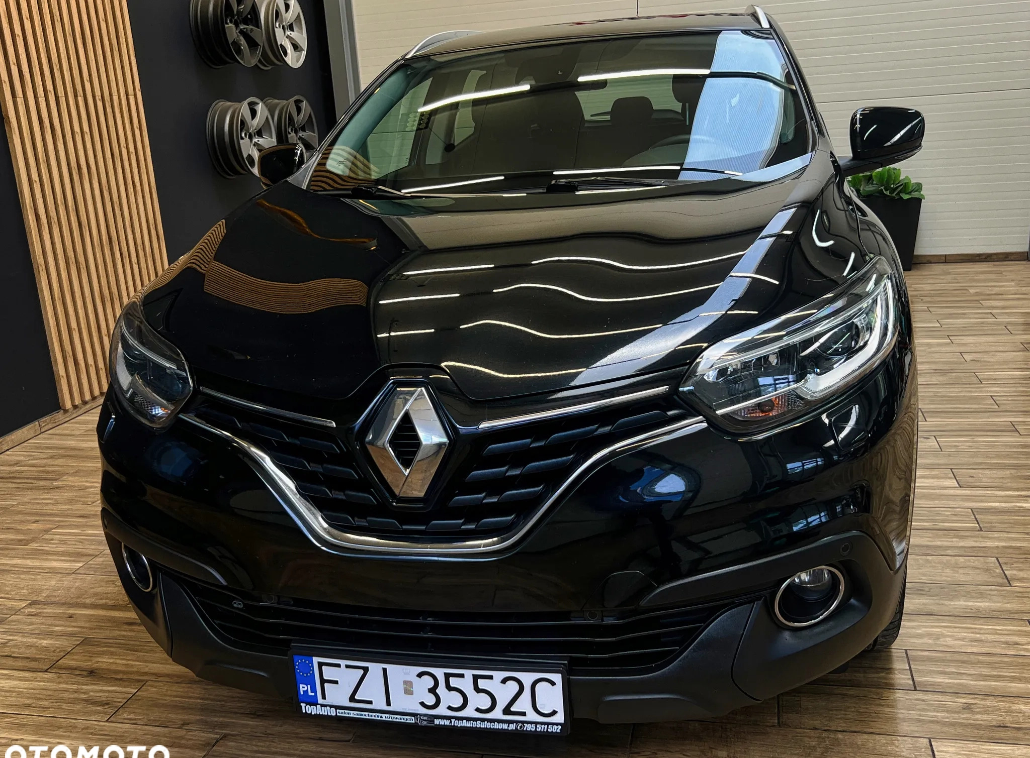 Renault Kadjar cena 59900 przebieg: 140000, rok produkcji 2017 z Gdańsk małe 667